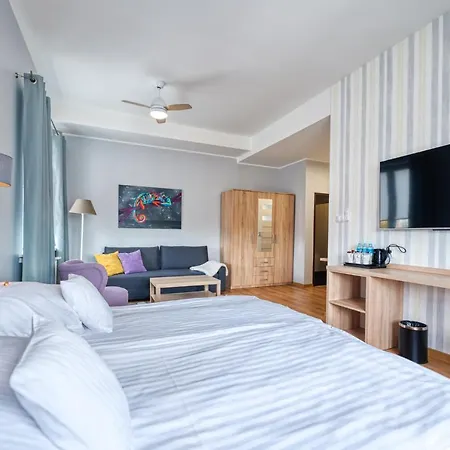 Bed and breakfast Lido Dom Przy Plazy 4*